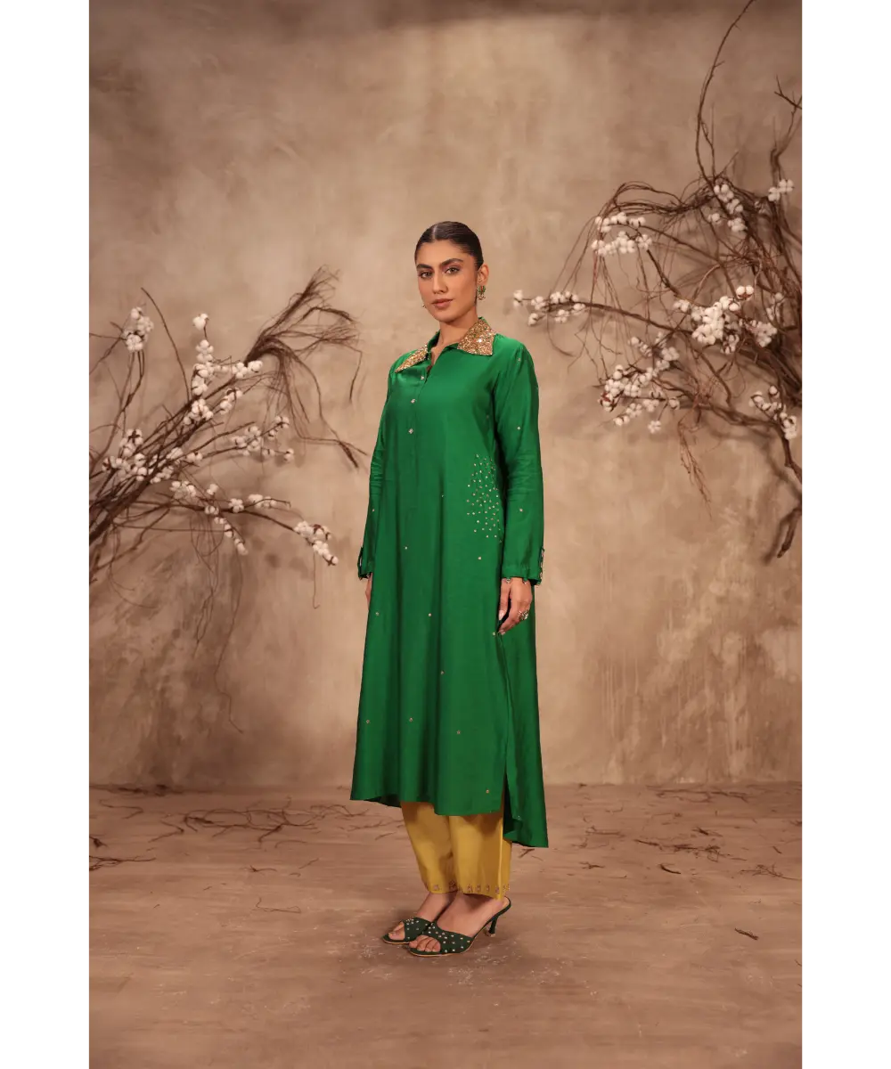 NITI BHOTRA - Nazakat Green Collar Kurta Set