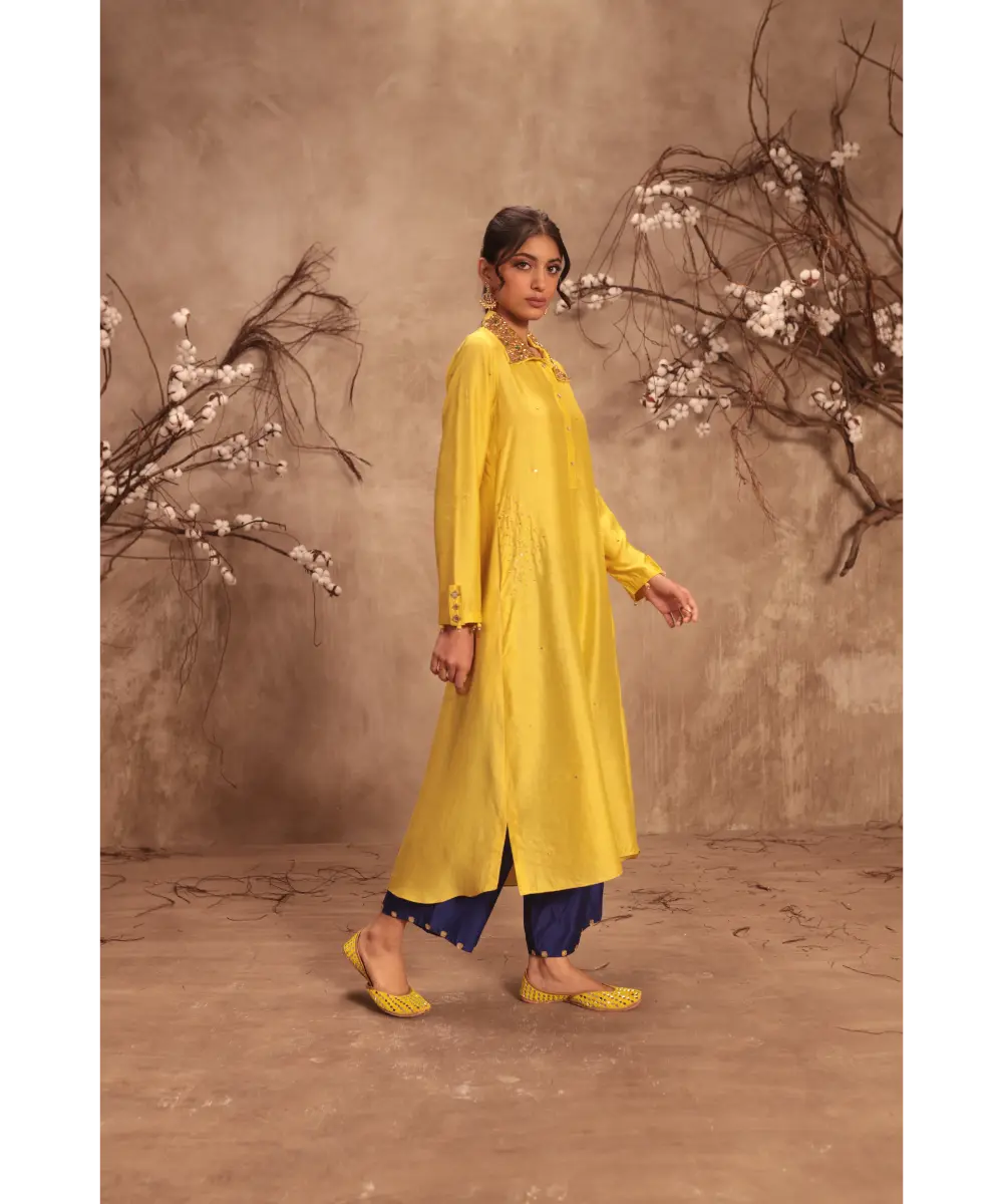 NITI BHOTRA - Nazakat Yellow Collar Kurta Set