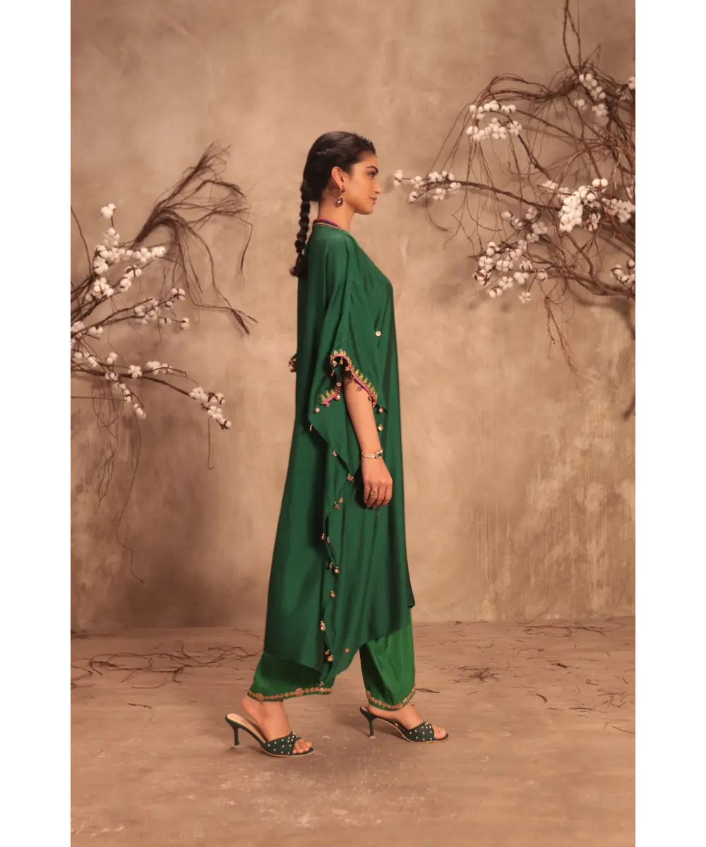 NITI BHOTRA - Nazakat Green Kaftan Set