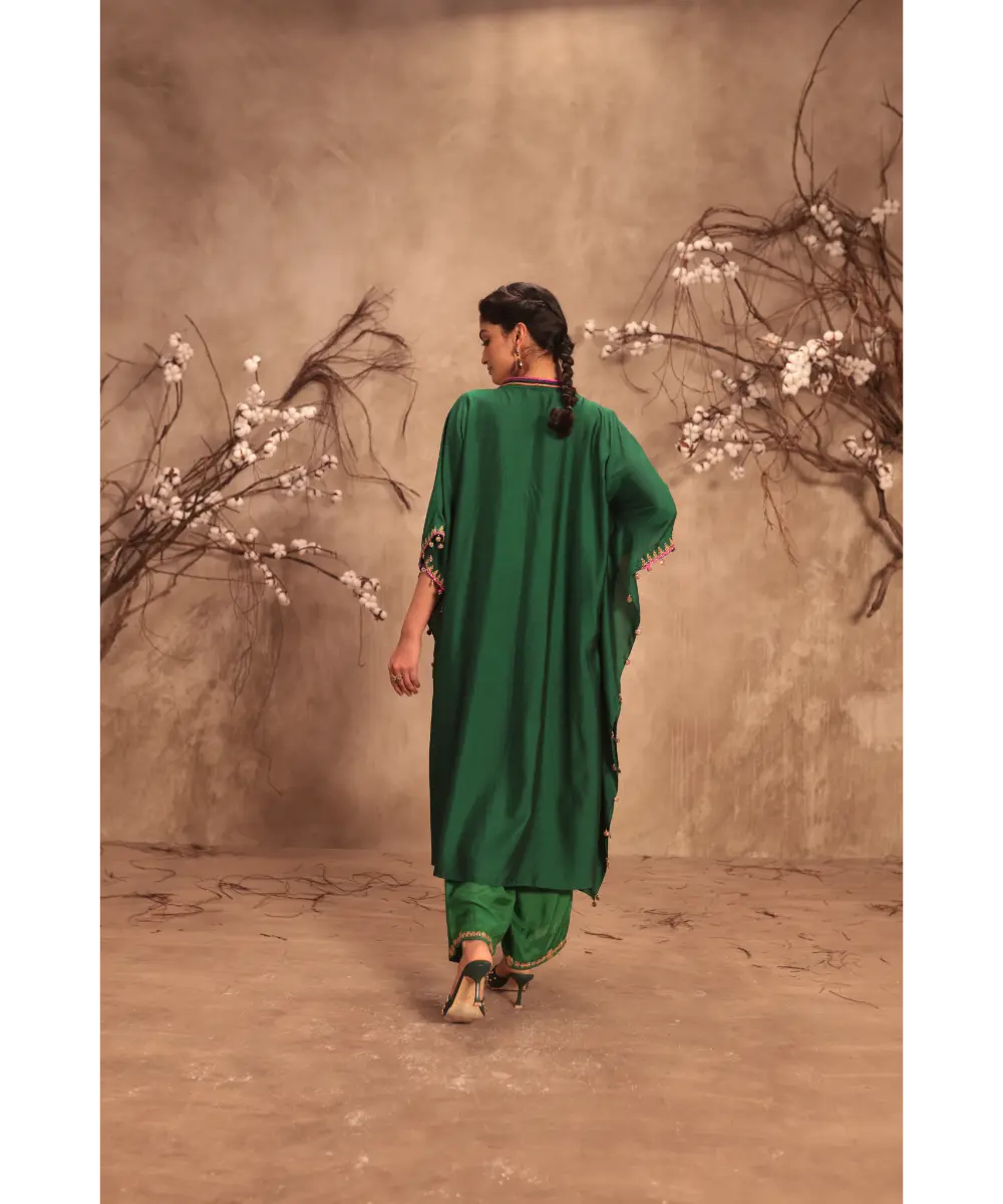NITI BHOTRA - Nazakat Green Kaftan Set