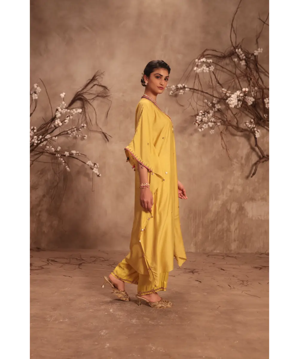 NITI BHOTRA - Nazakat Dark Yellow Kaftan Set