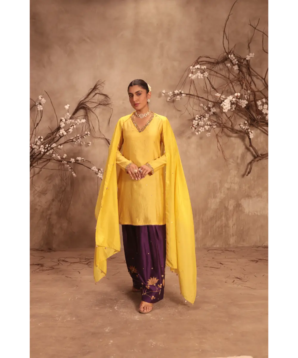NITI BHOTRA - Nazakat Yellow Jaal Kurta Set