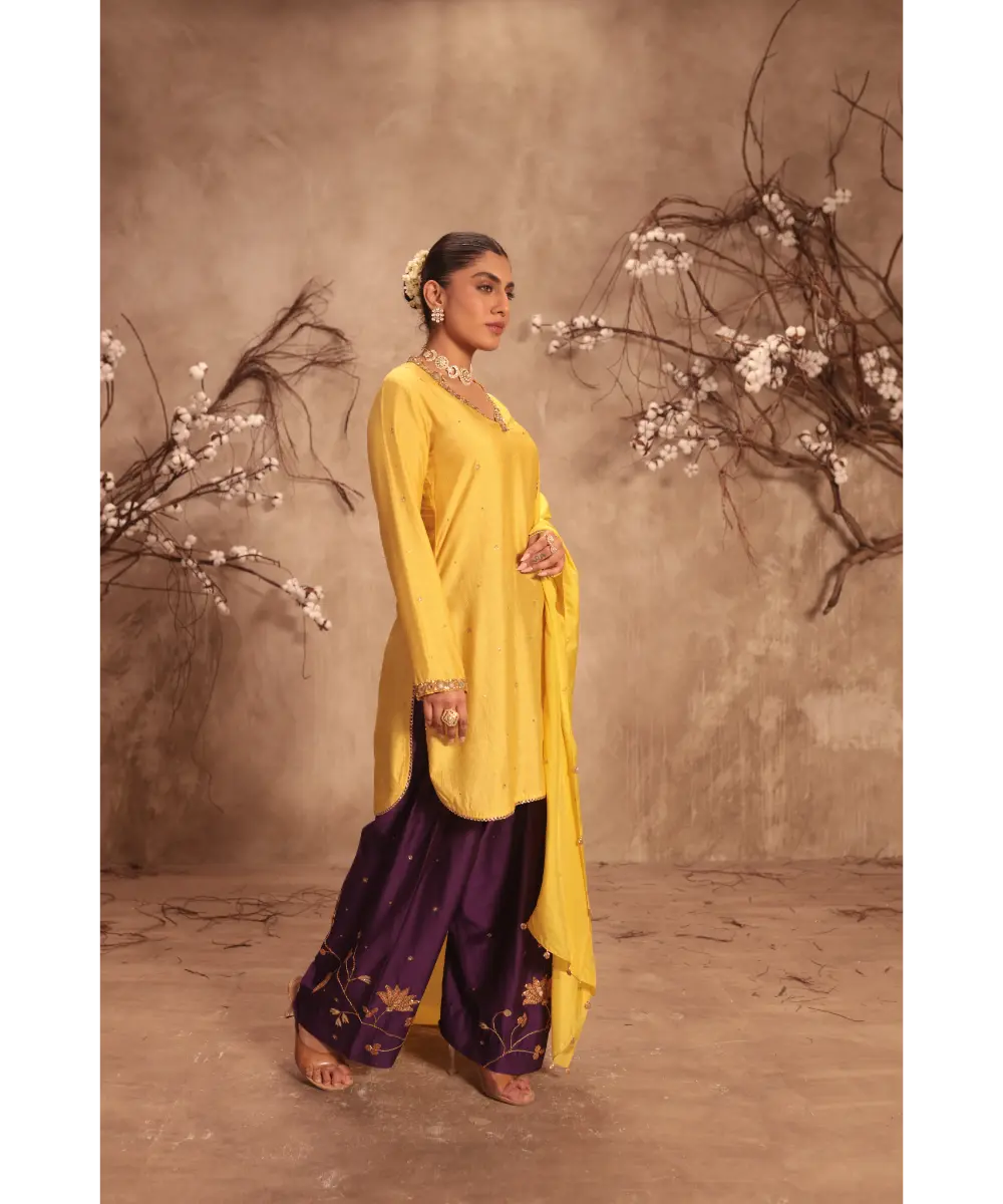 NITI BHOTRA - Nazakat Yellow Jaal Kurta Set