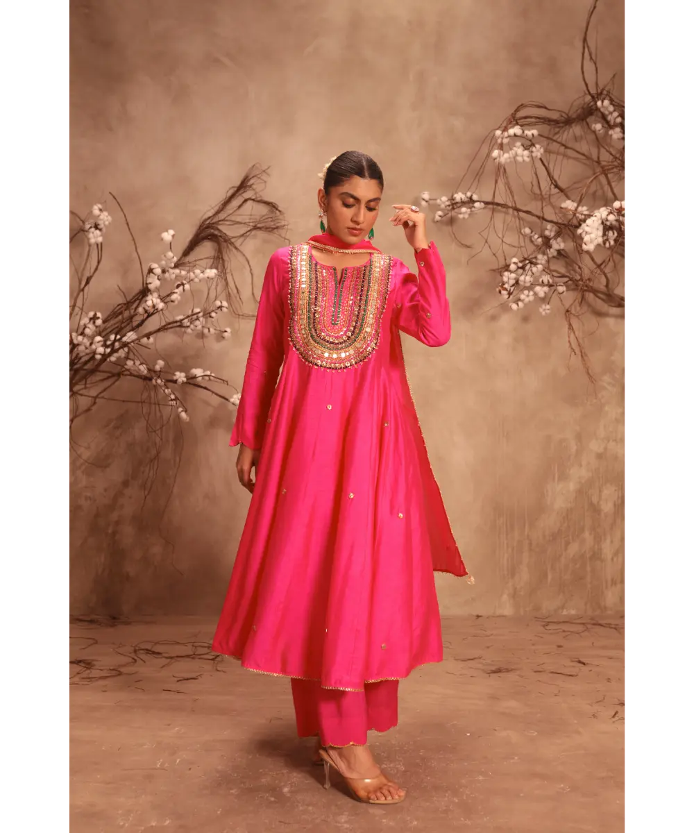 NITI BHOTRA - Nazakat Hot Pink Kalidaar Set