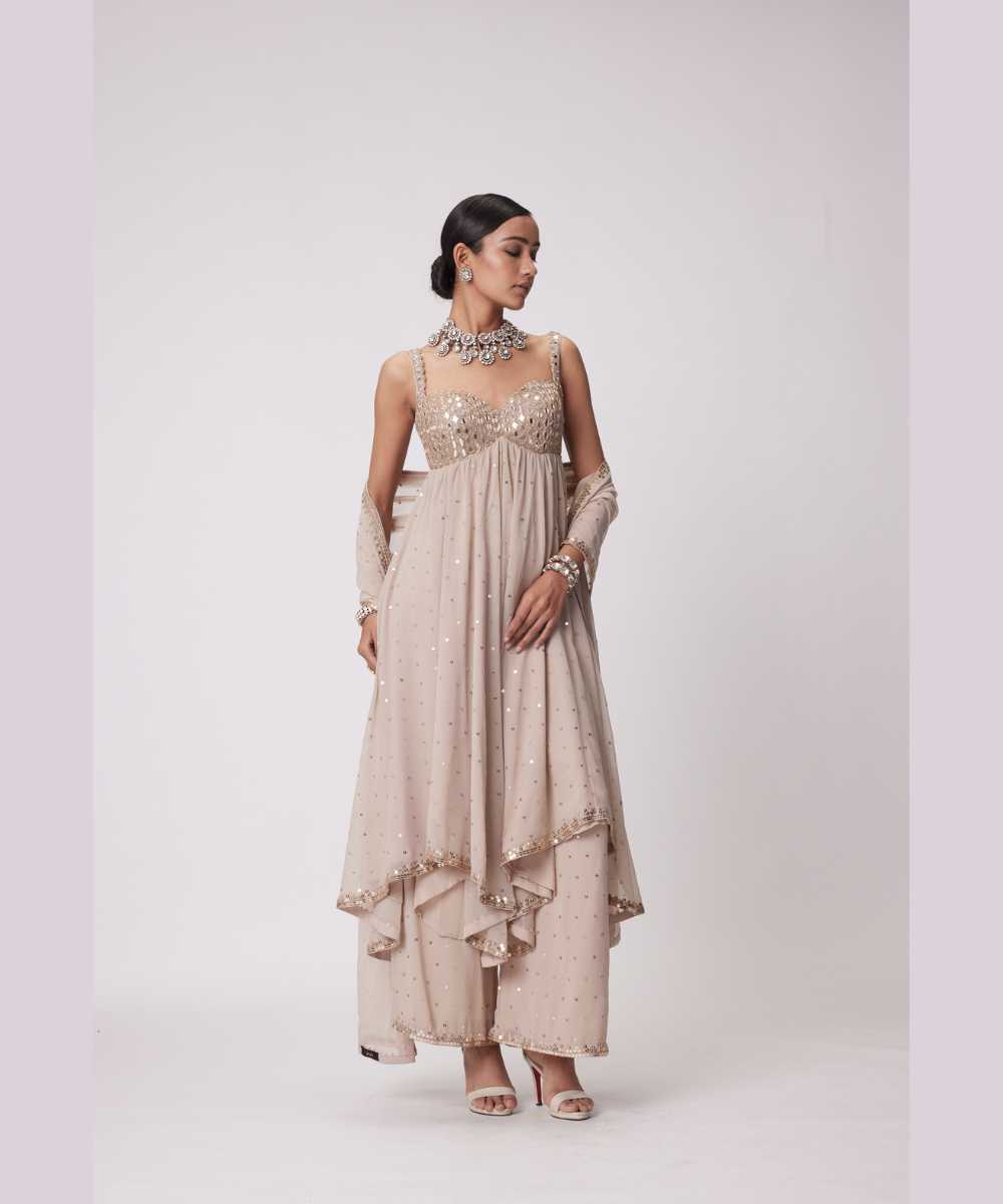 LIGHT BEIGE HIGH LOW KURTA SET - Jugmug Bride by Vvani Vats