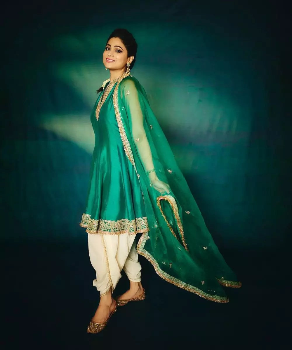 GOPI VAID - Shamita Dhoti Set - Celeb