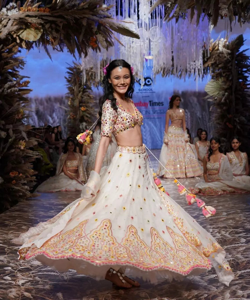 GOPI VAID - Nur Lehenga Set