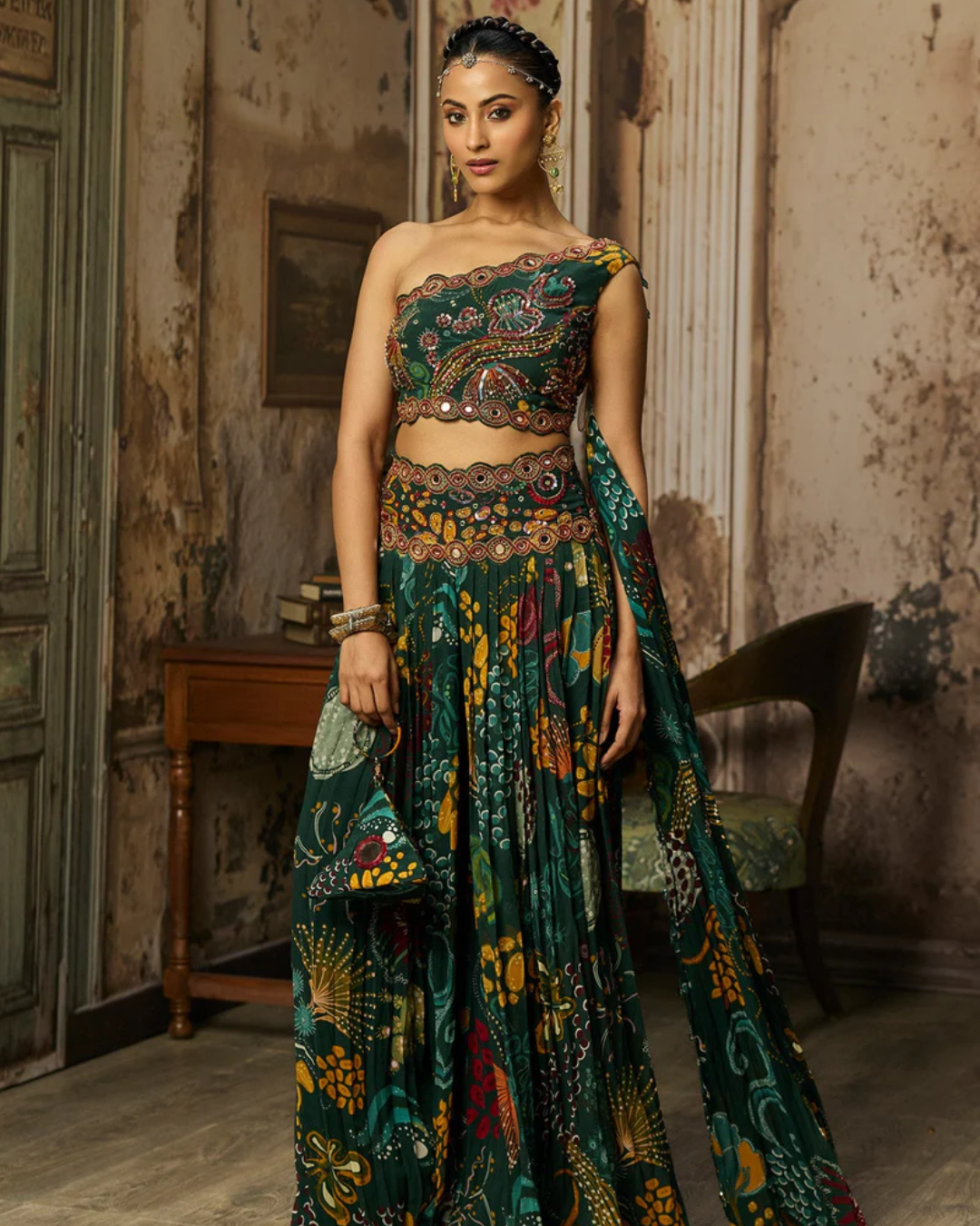 Diya Rajvvir - Dark Green Print And Highlighted Pleated Pants Set from Bahaar