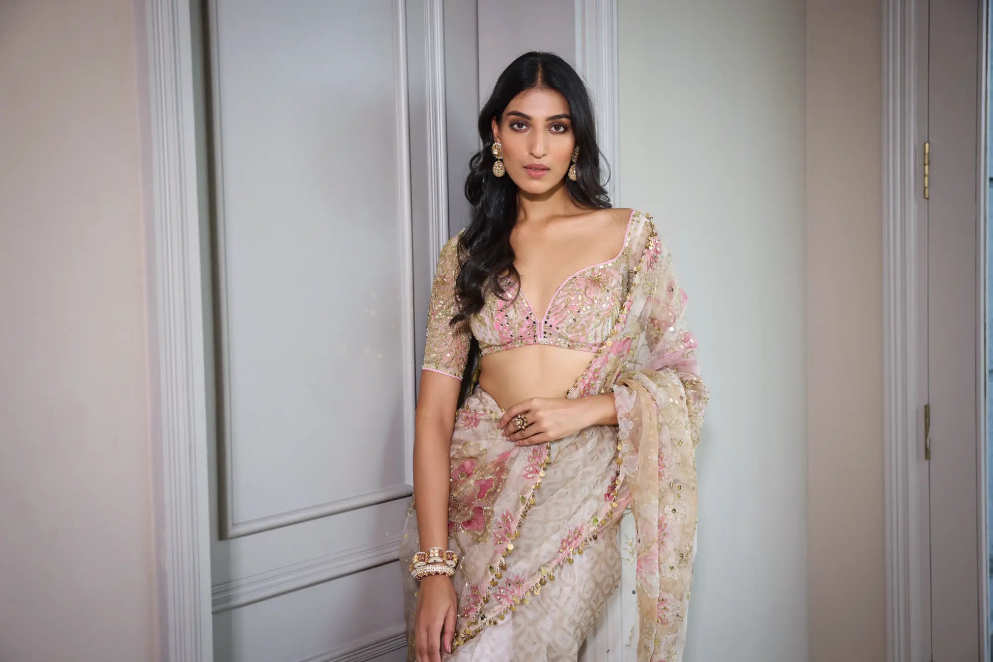 MAHIMA MAHAJAN - Shazana