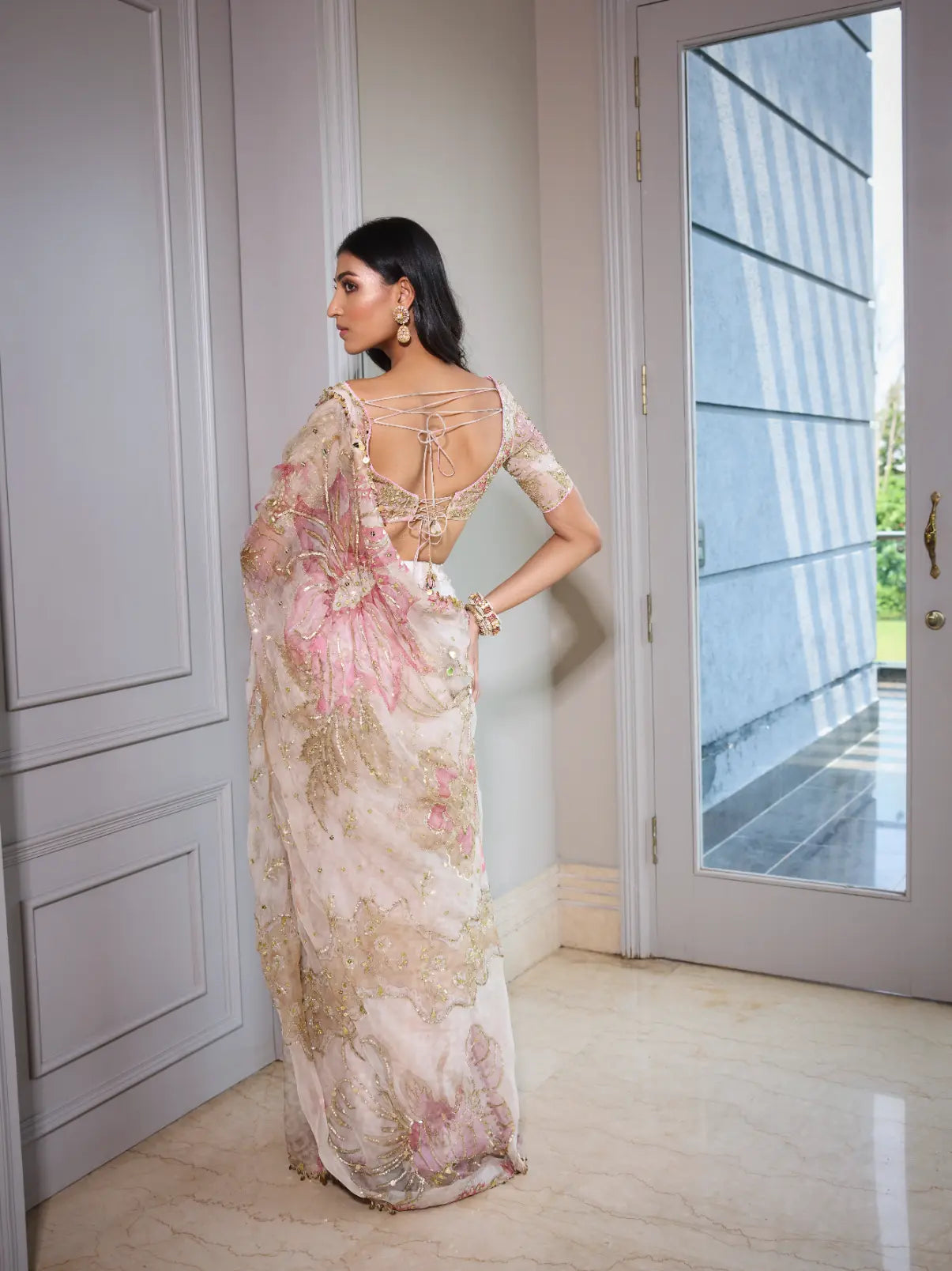 MAHIMA MAHAJAN - Shazana