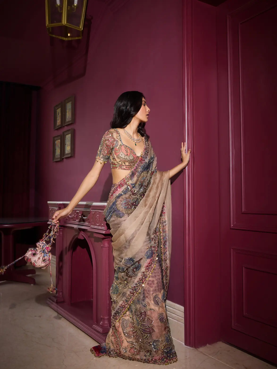 MAHIMA MAHAJAN - Hana