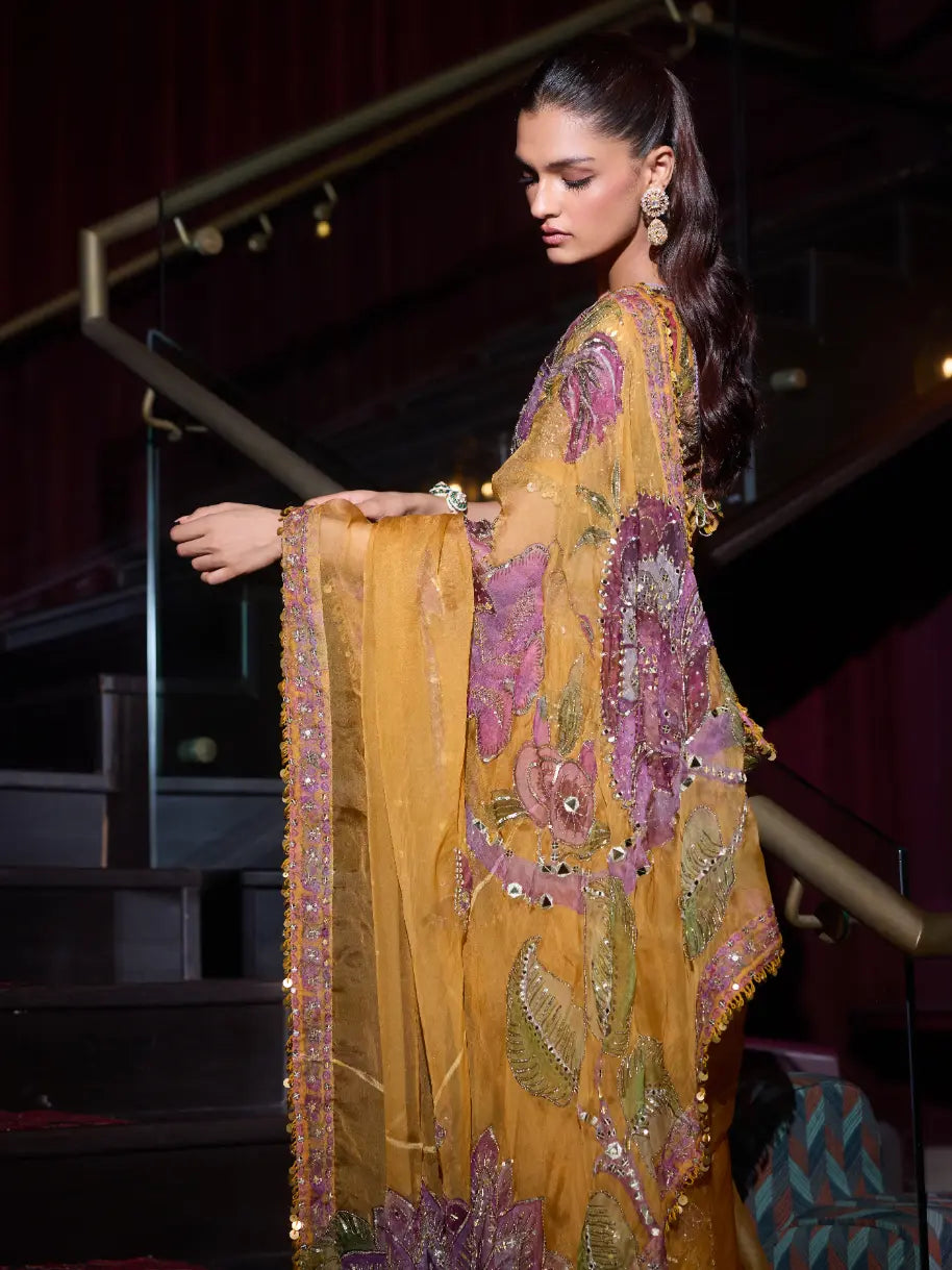 MAHIMA MAHAJAN - Nafisa