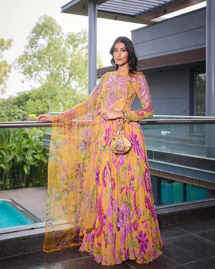 MAHIMA MAHAJAN - Alisha