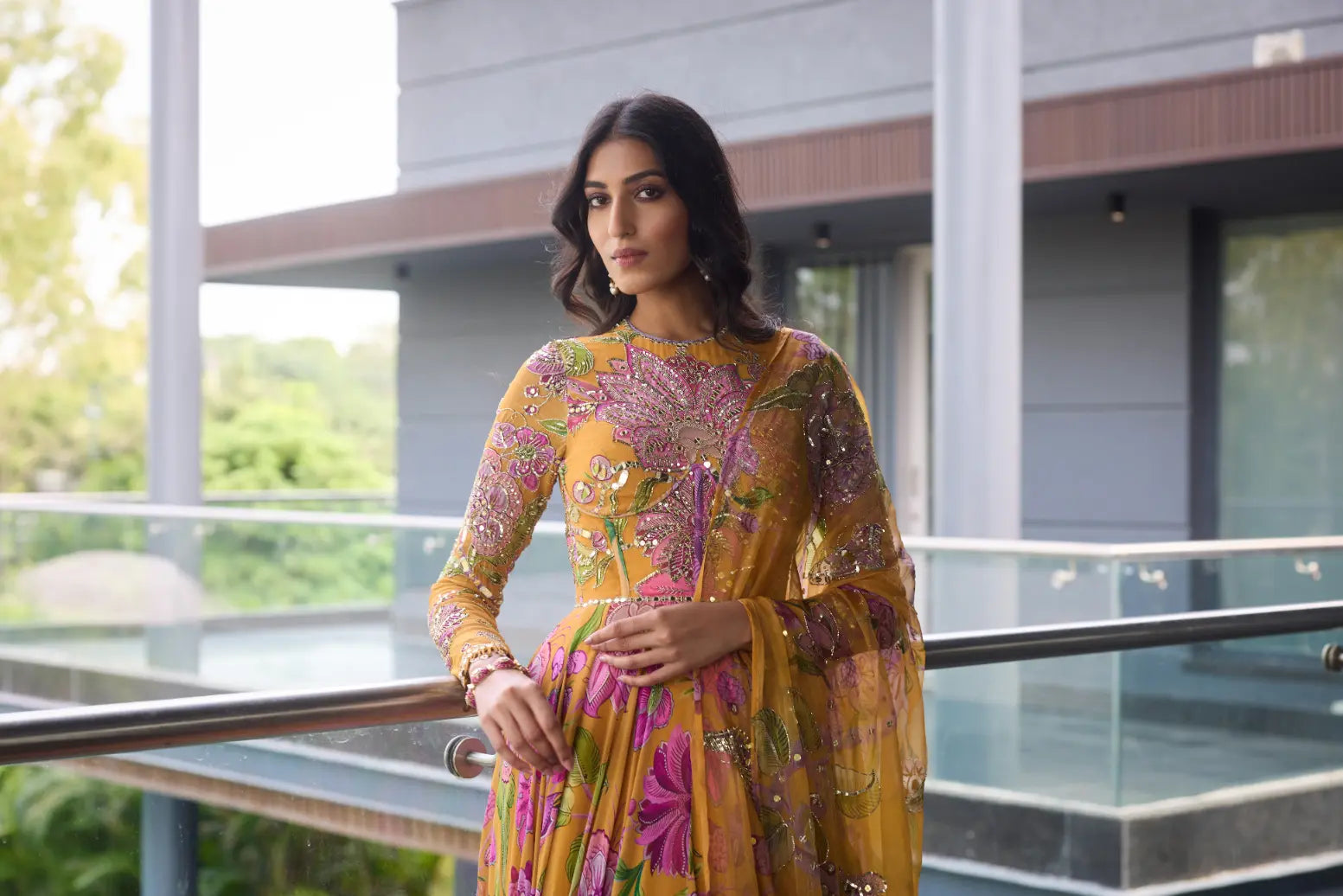 MAHIMA MAHAJAN - Alisha