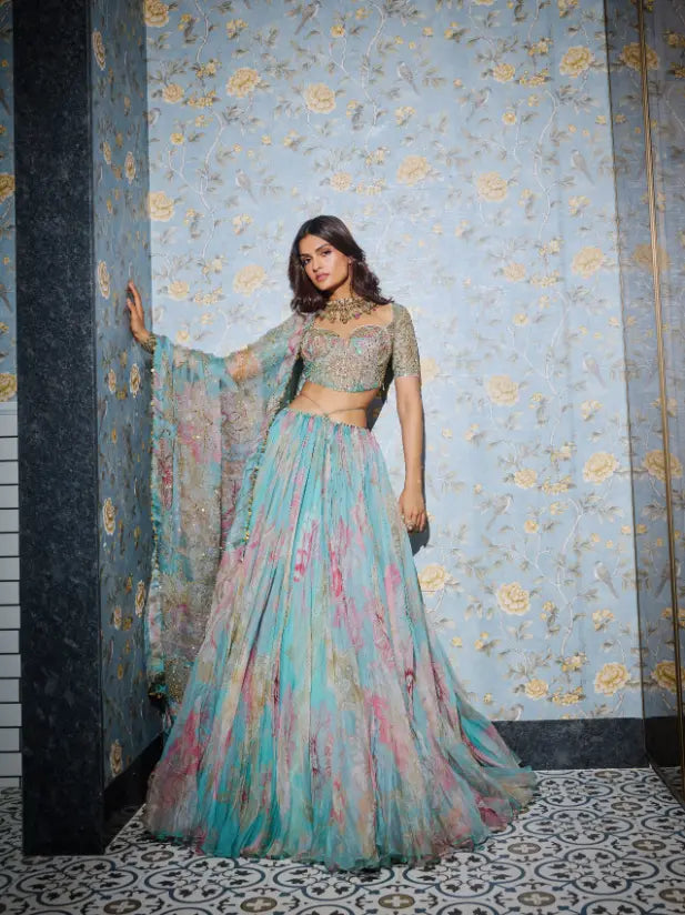 MAHIMA MAHAJAN - Rashida