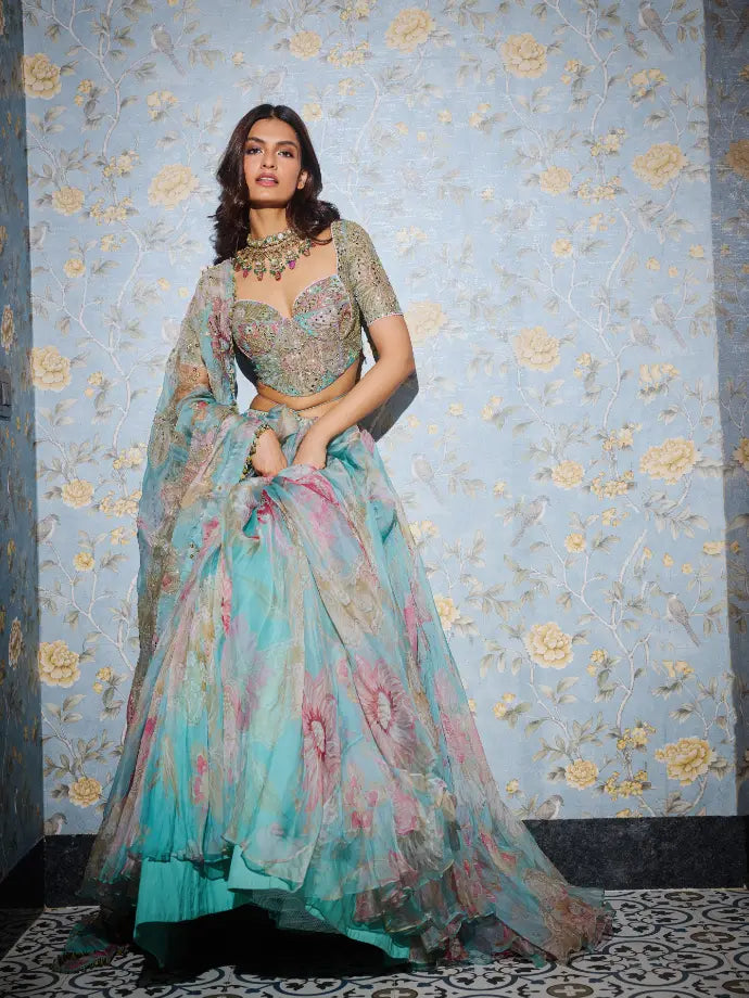 MAHIMA MAHAJAN - Rashida