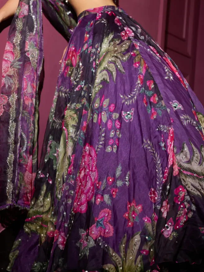 MAHIMA MAHAJAN - Shahira