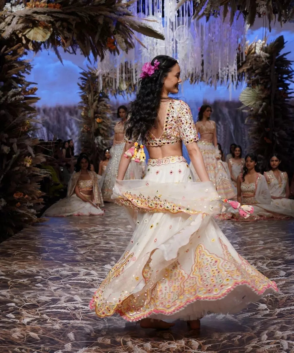 GOPI VAID - Nur Lehenga Set