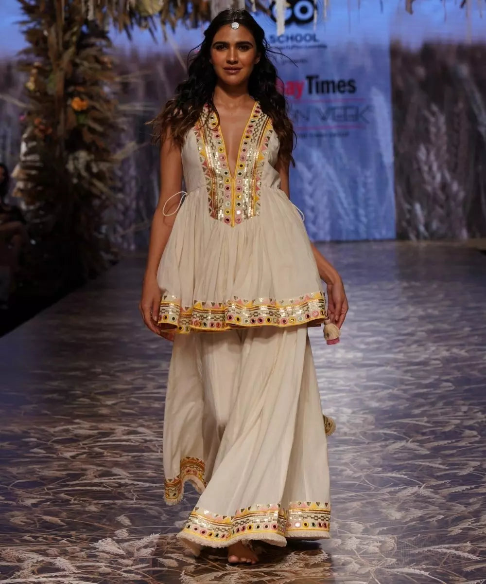 GOPI VAID - Hana Sharara Set