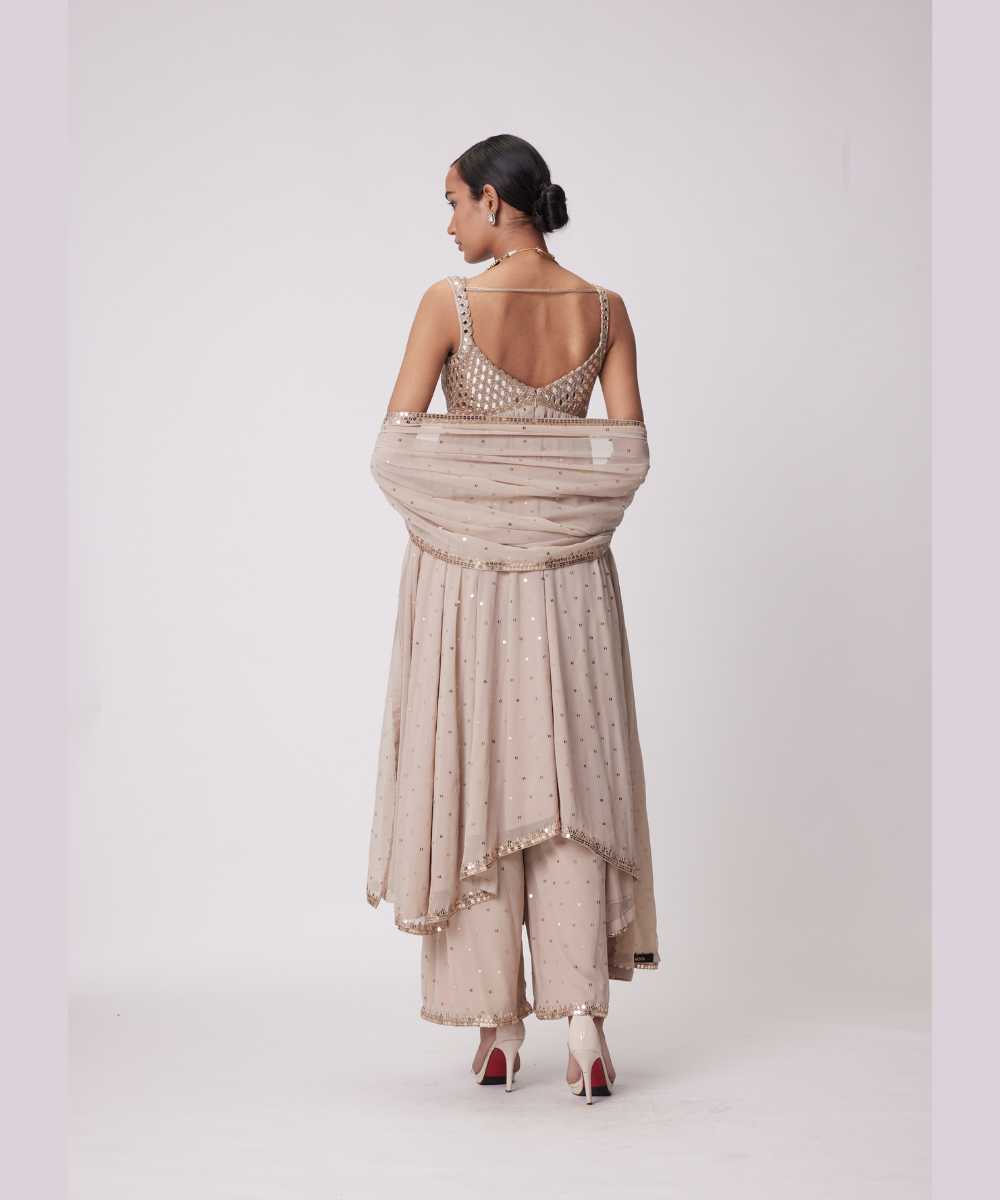 LIGHT BEIGE HIGH LOW KURTA SET - Jugmug Bride by Vvani Vats