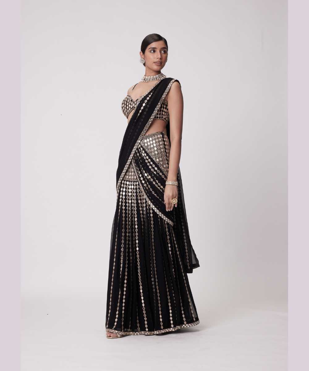 BLACK PRE DRAPED SAREE SET - Jugmug Bride by Vvani Vats