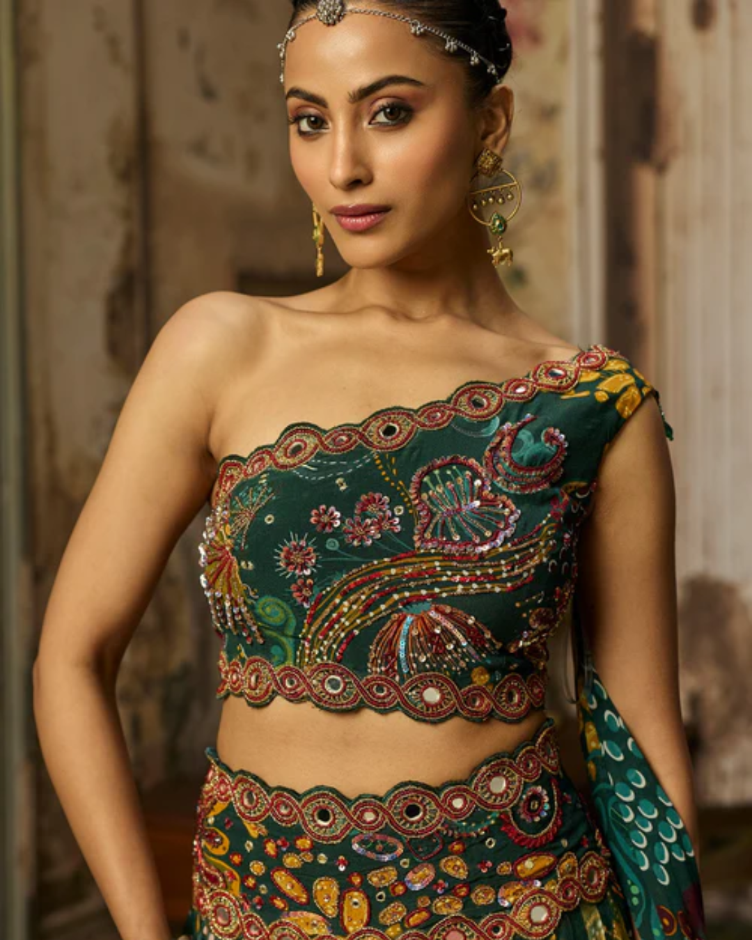 Diya Rajvvir - Dark Green Print And Highlighted Pleated Pants Set from Bahaar