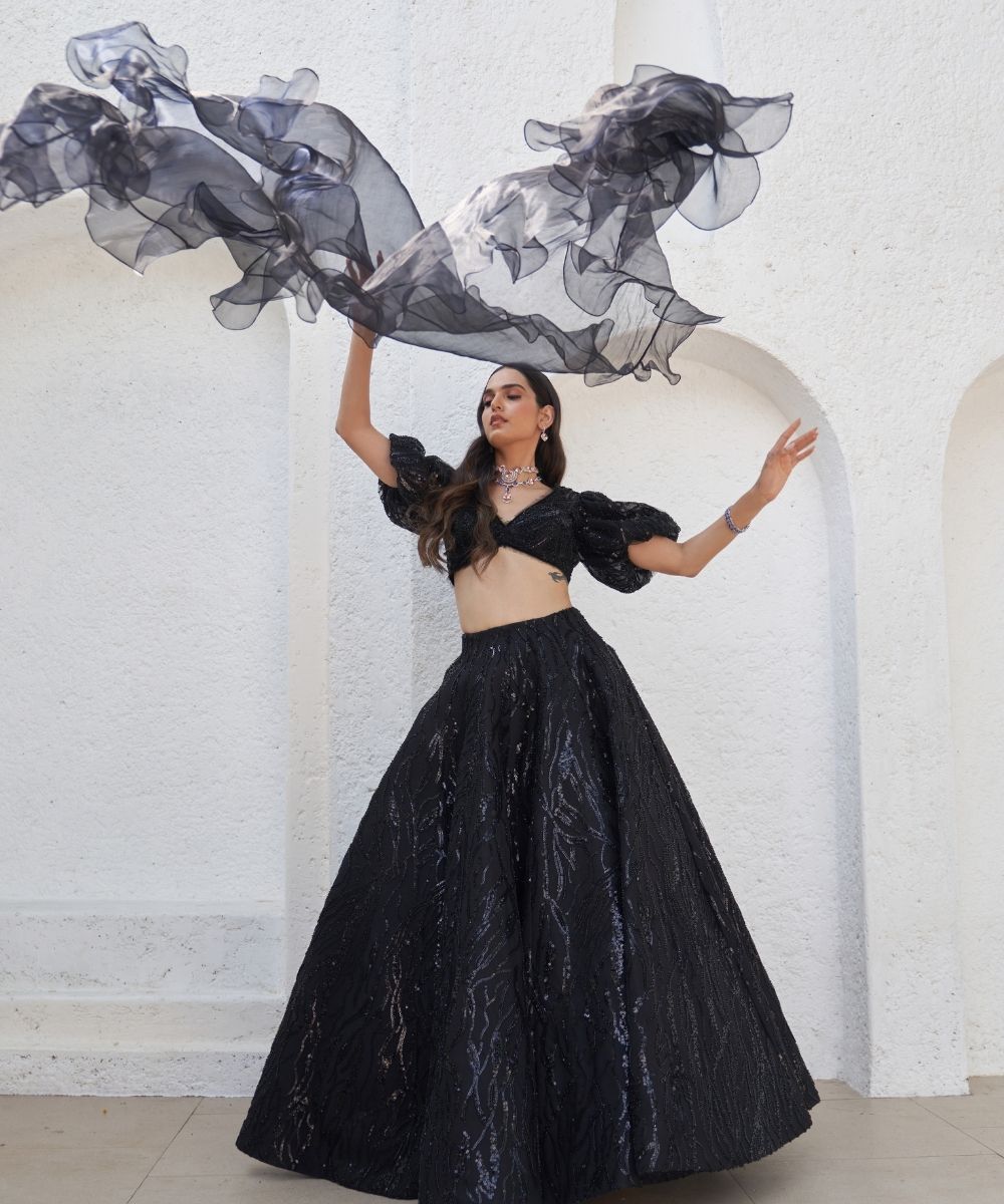 MAHIMA MAHAJAN- Aafa