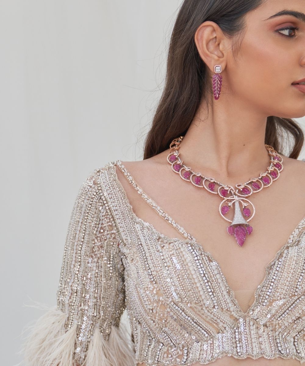 MAHIMA MAHAJAN- Dama