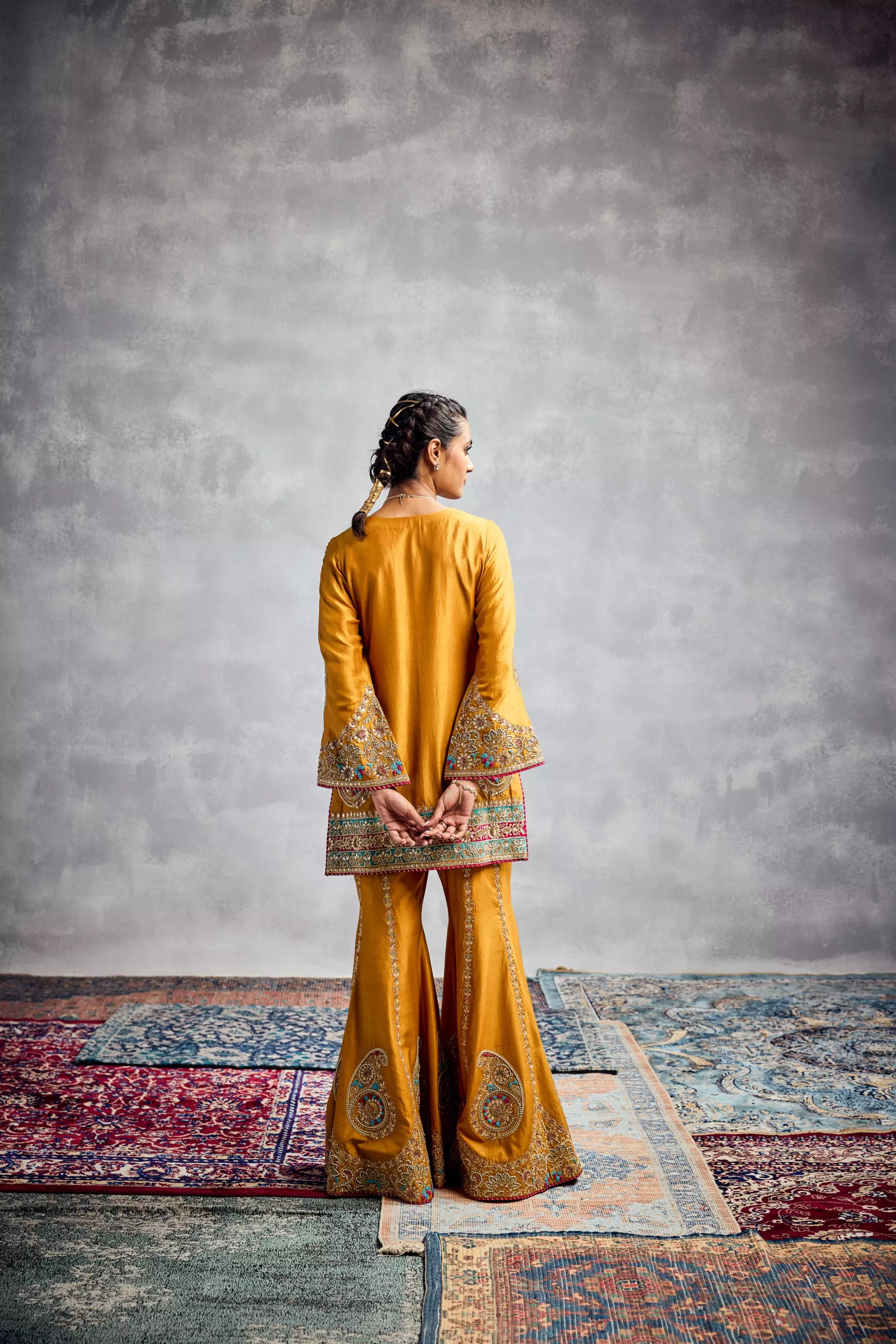 Aman Takyar- Kurta Pant Set