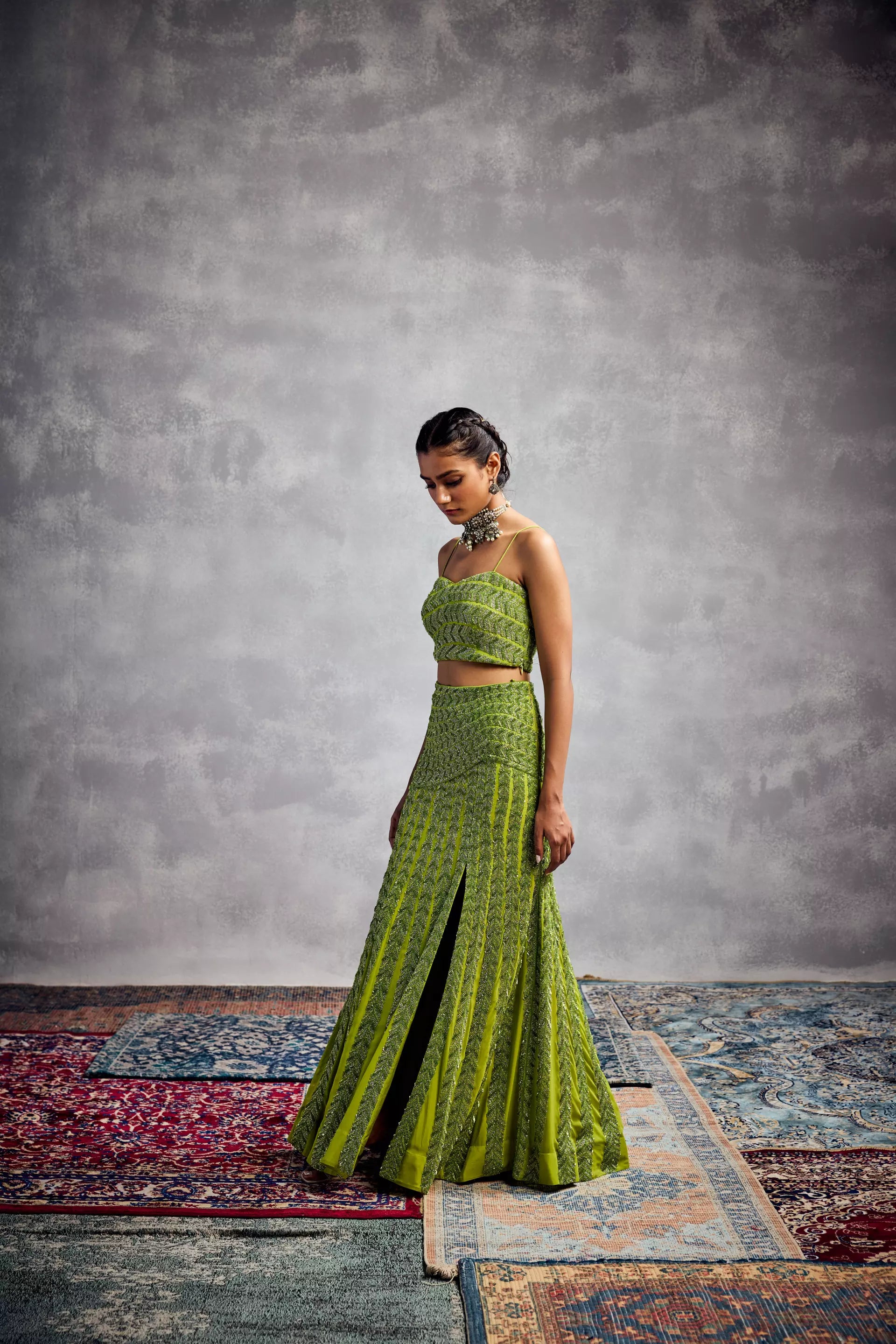 AMAN TAKYAR - Top Skirt Set