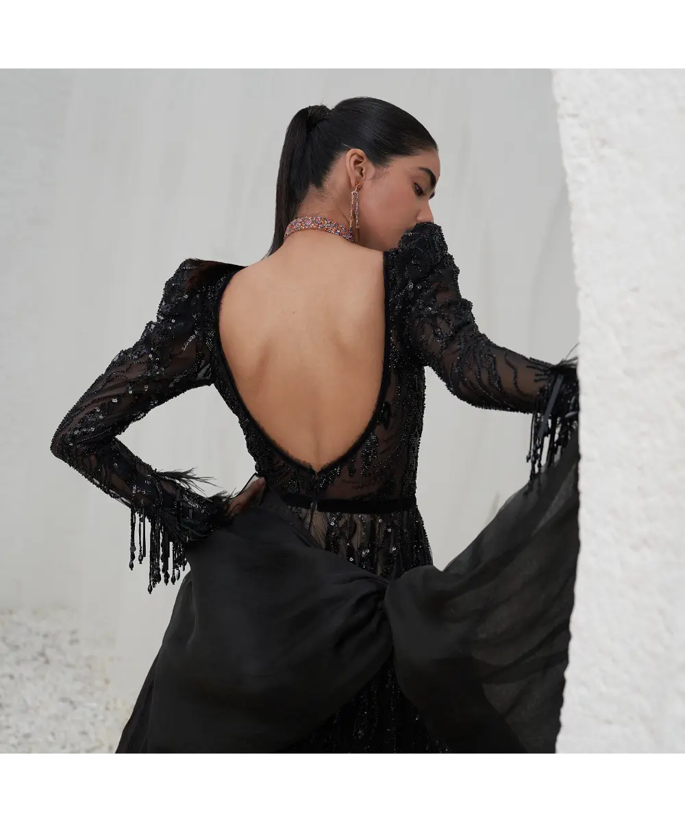 MAHIMA MAHAJAN- Abida