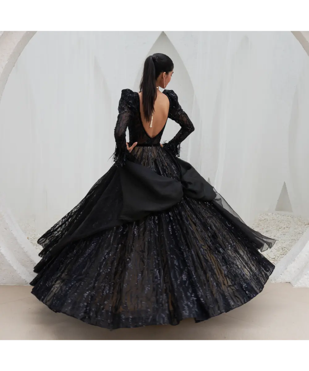 MAHIMA MAHAJAN- Abida