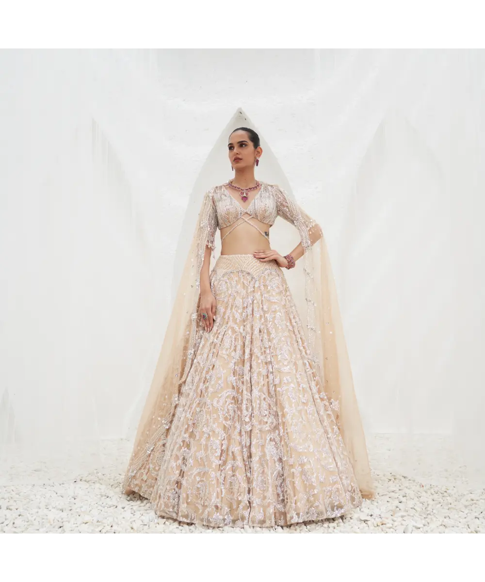 MAHIMA MAHAJAN- Samia