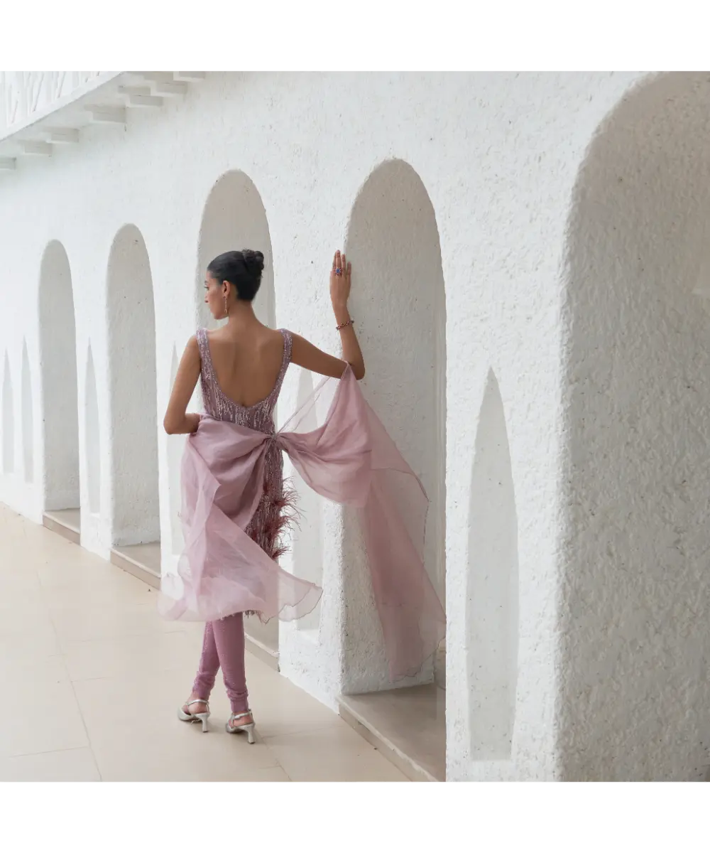 MAHIMA MAHAJAN- Raina