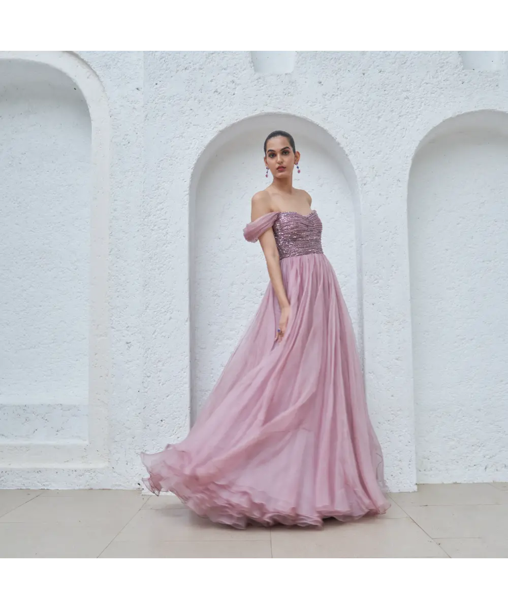 MAHIMA MAHAJAN- Raqia