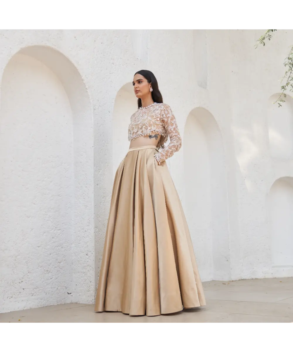 MAHIMA MAHAJAN- Kajra