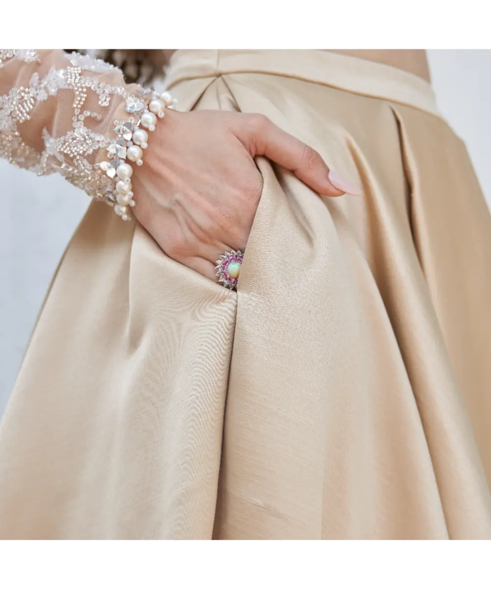 MAHIMA MAHAJAN- Kajra