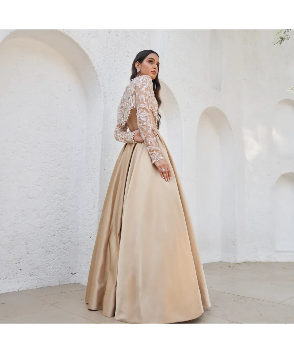 MAHIMA MAHAJAN- Kajra