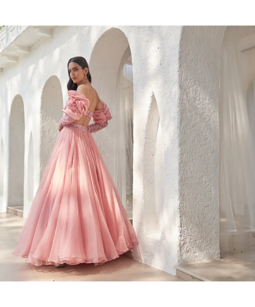 MAHIMA MAHAJAN- Paarkhi