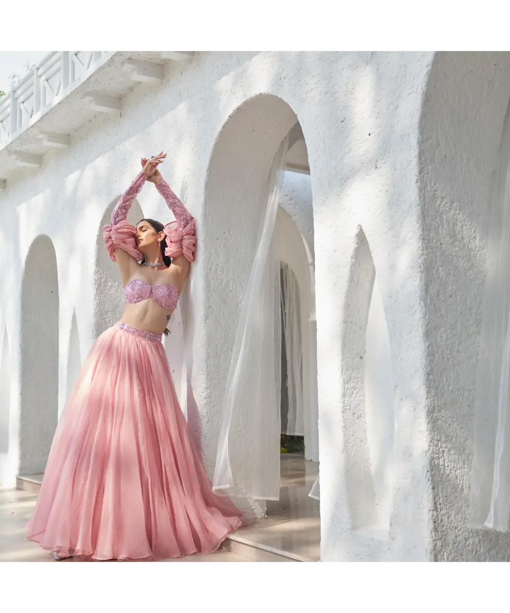 MAHIMA MAHAJAN- Paarkhi