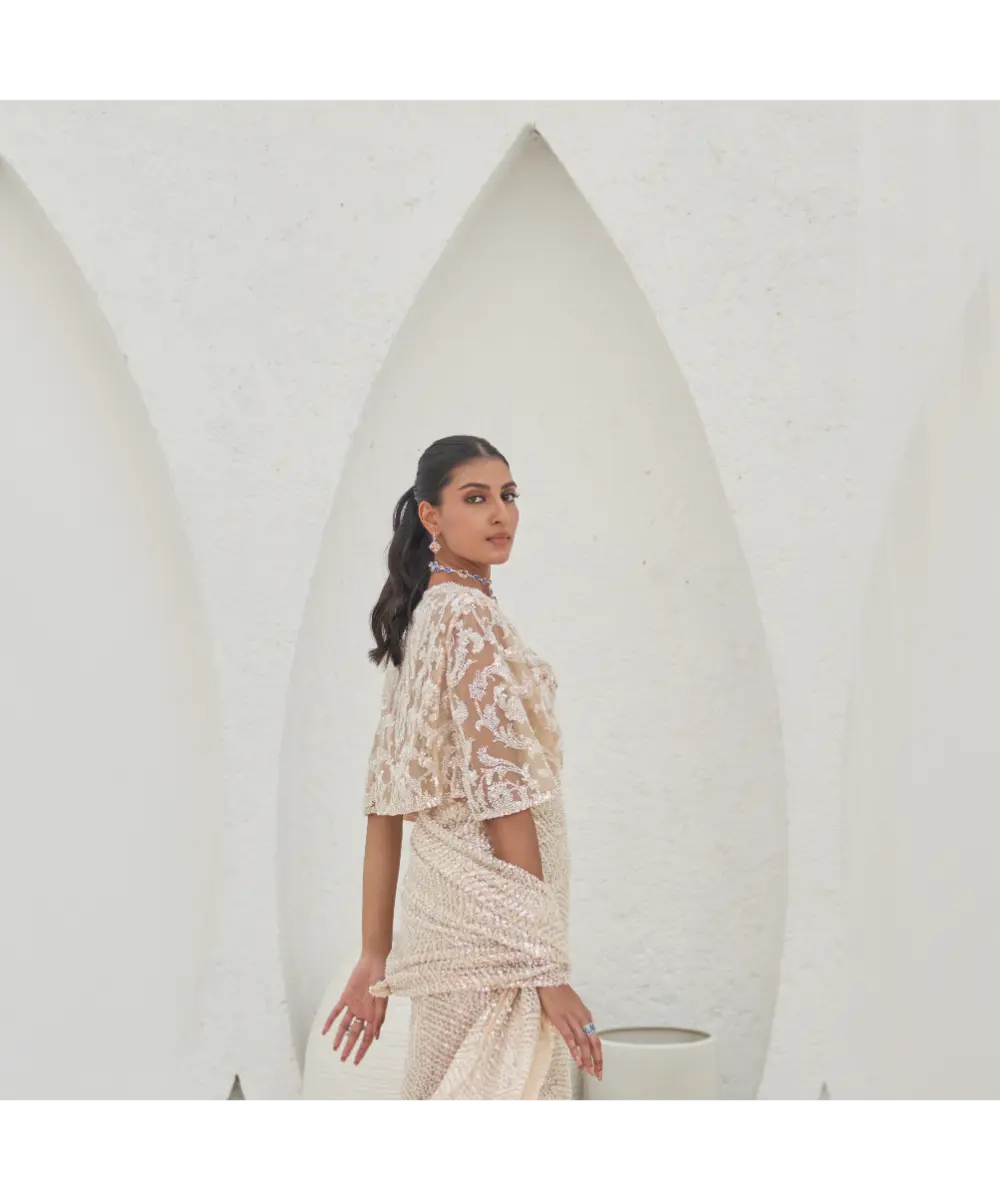 MAHIMA MAHAJAN- Kafiya