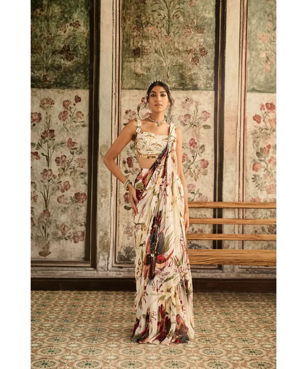 IVORY FLORAL PRINT AND HIGHLIGHTED SKIRT SAREE SET