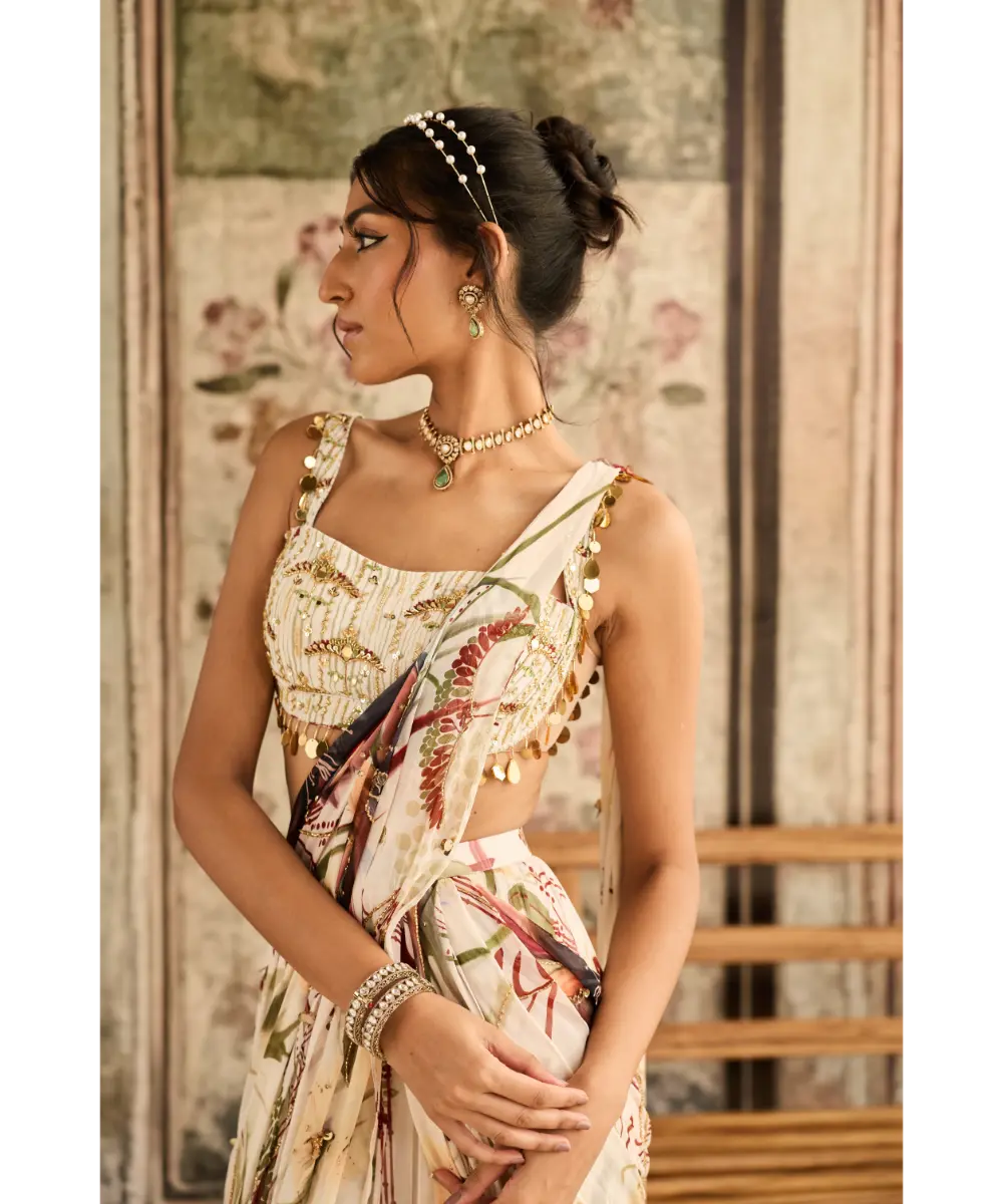 IVORY FLORAL PRINT AND HIGHLIGHTED SKIRT SAREE SET