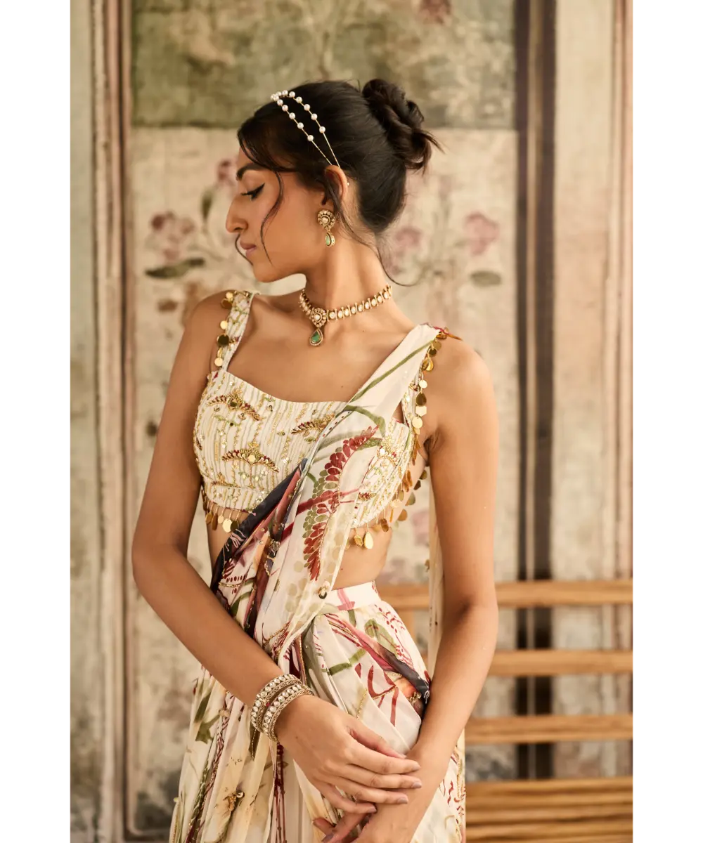 IVORY FLORAL PRINT AND HIGHLIGHTED SKIRT SAREE SET
