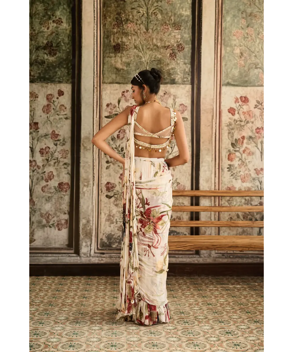 IVORY FLORAL PRINT AND HIGHLIGHTED SKIRT SAREE SET