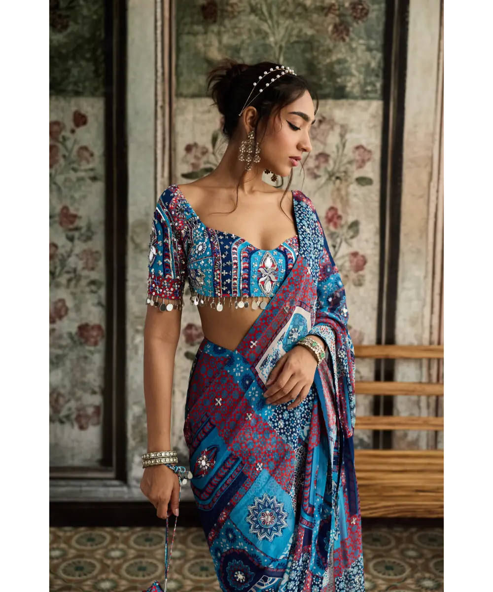 DIYARAJVVIR - Teal Print and Highlighted Pre-Draped Classic Saree Set