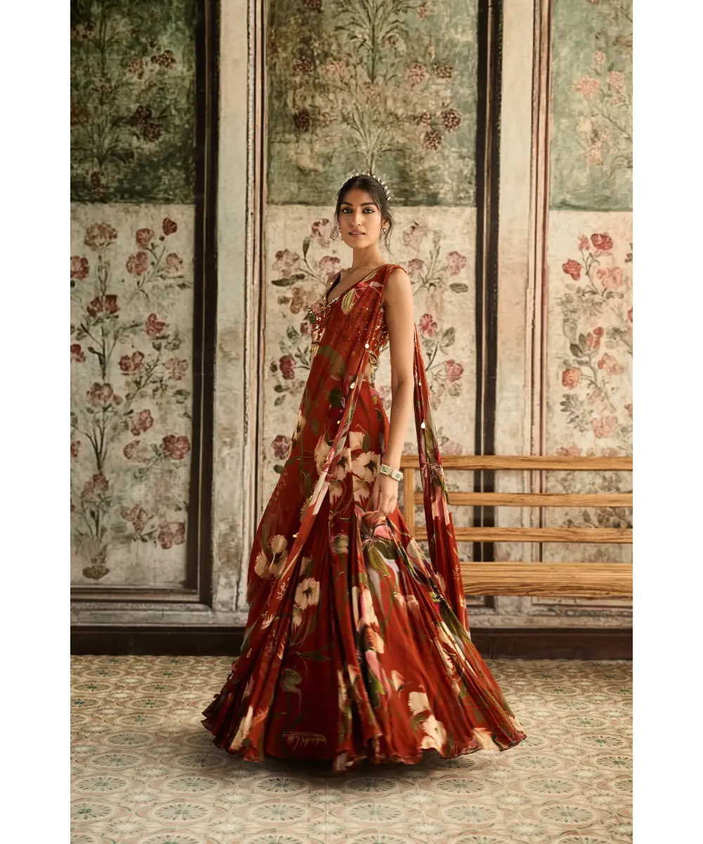 DIYARAJVVIR - RUST FLORAL PRINT AND HIGHLIGHTED  MERMAID SAREE  SET