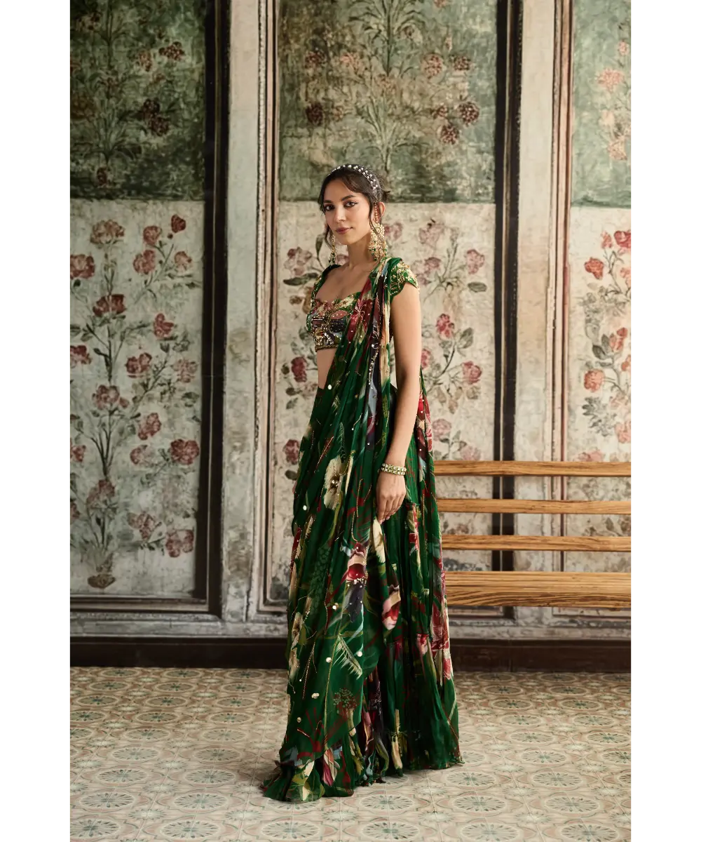 DIYARAJVVIR - Green Floral Print and Highlighted Skirt Saree Set
