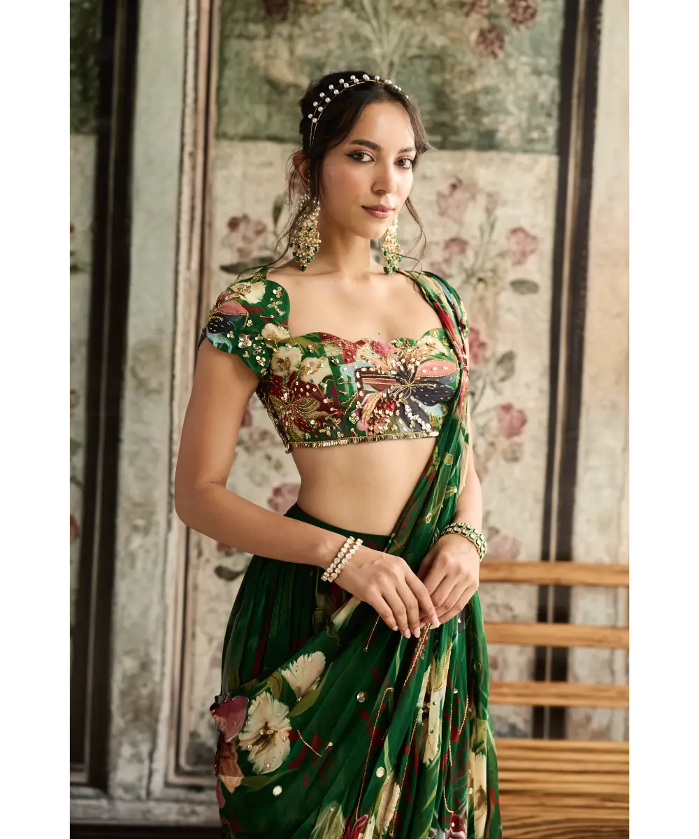 DIYARAJVVIR - Green Floral Print and Highlighted Skirt Saree Set