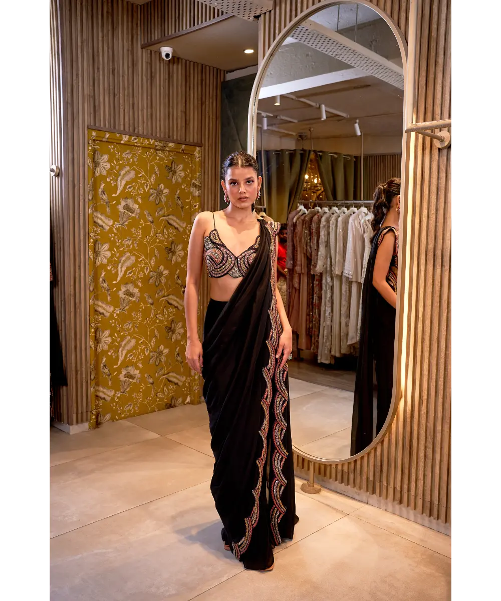 RIDHIMA BASIM - Shaha Saree Set